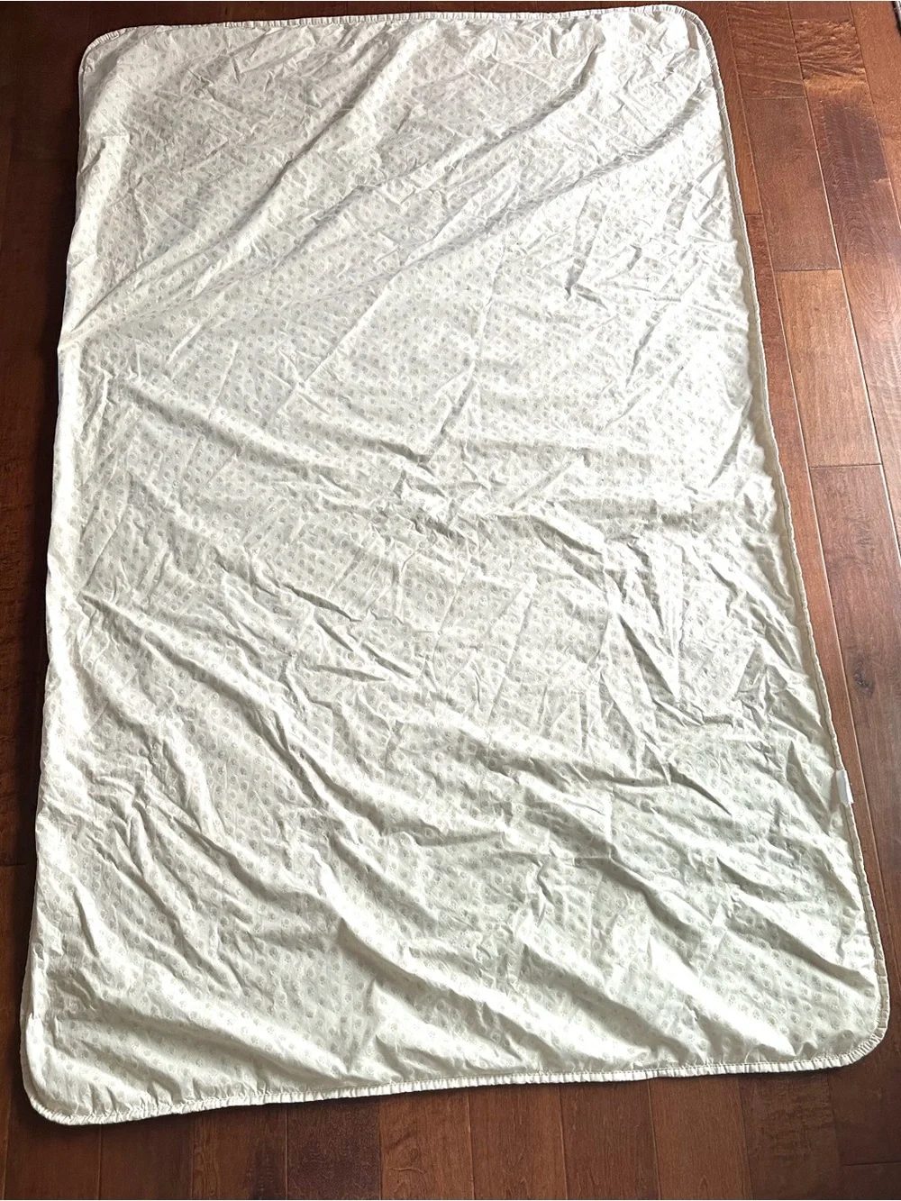 Large Non-Slip Pet Furniture Protector Blanket Paw Print Cream 47x75